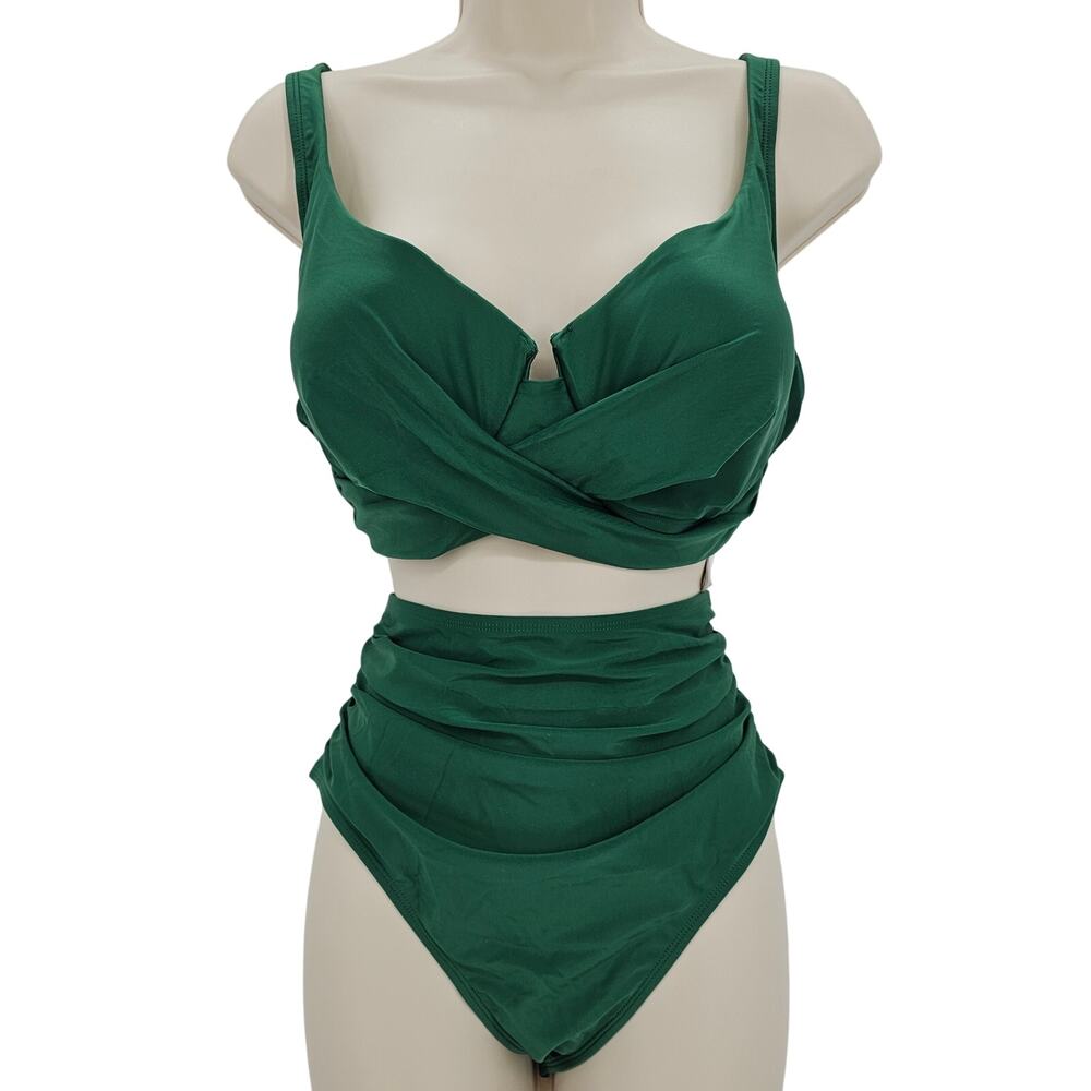 Cupshe Womans size L Alpine Green Underwire V-Neck Twist Front Ruched Bikini NEW